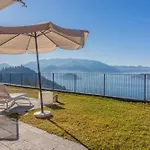Апартаменты The Patio Over Varenna Перледо