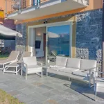 The Patio Over Varenna Апартаменты Перледо