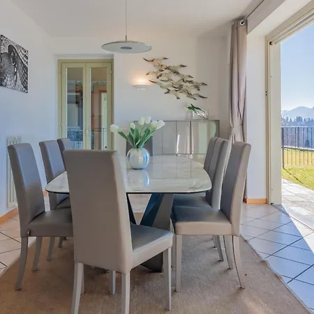 The Patio Over Varenna Appartement