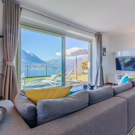 The Patio Over Varenna Appartement